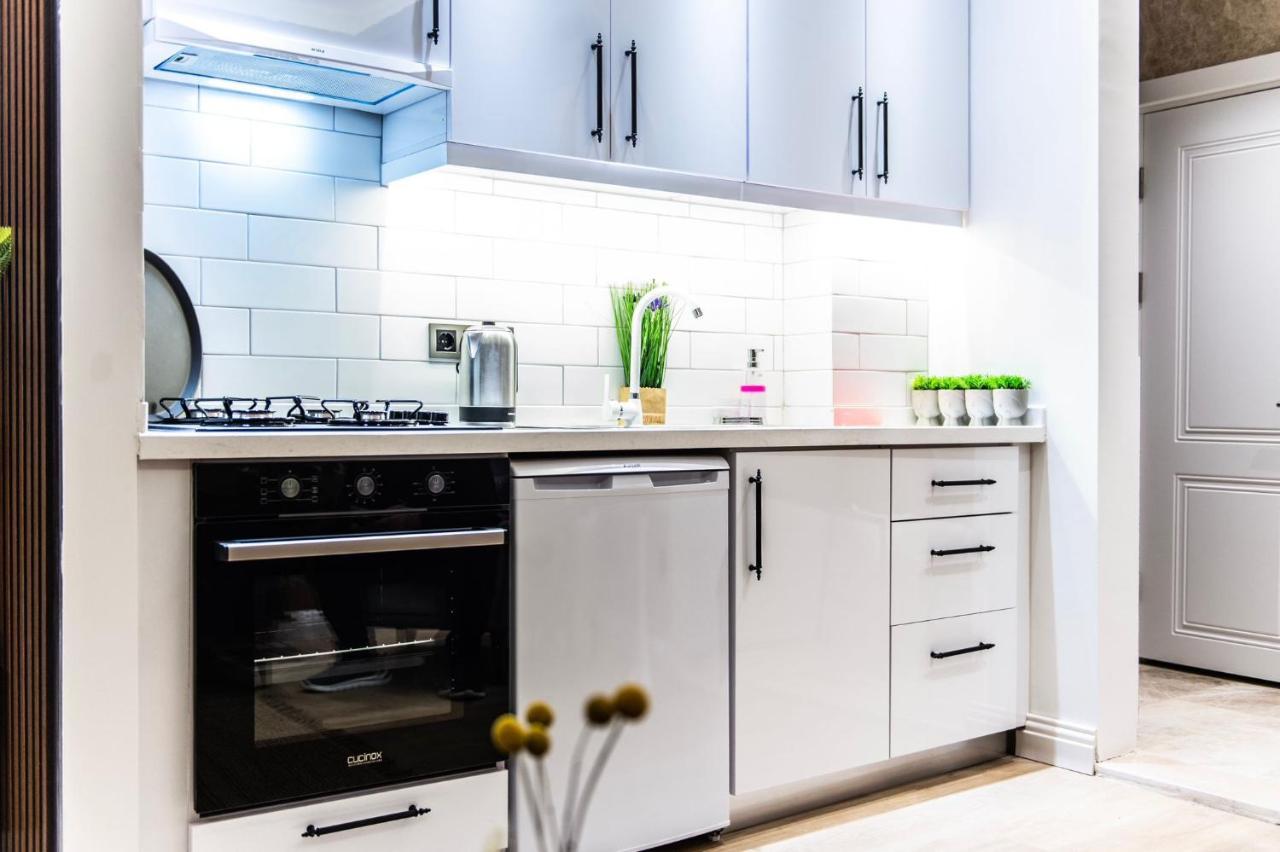 Apartament Fatih'de Olanagi Sunan Esyali *